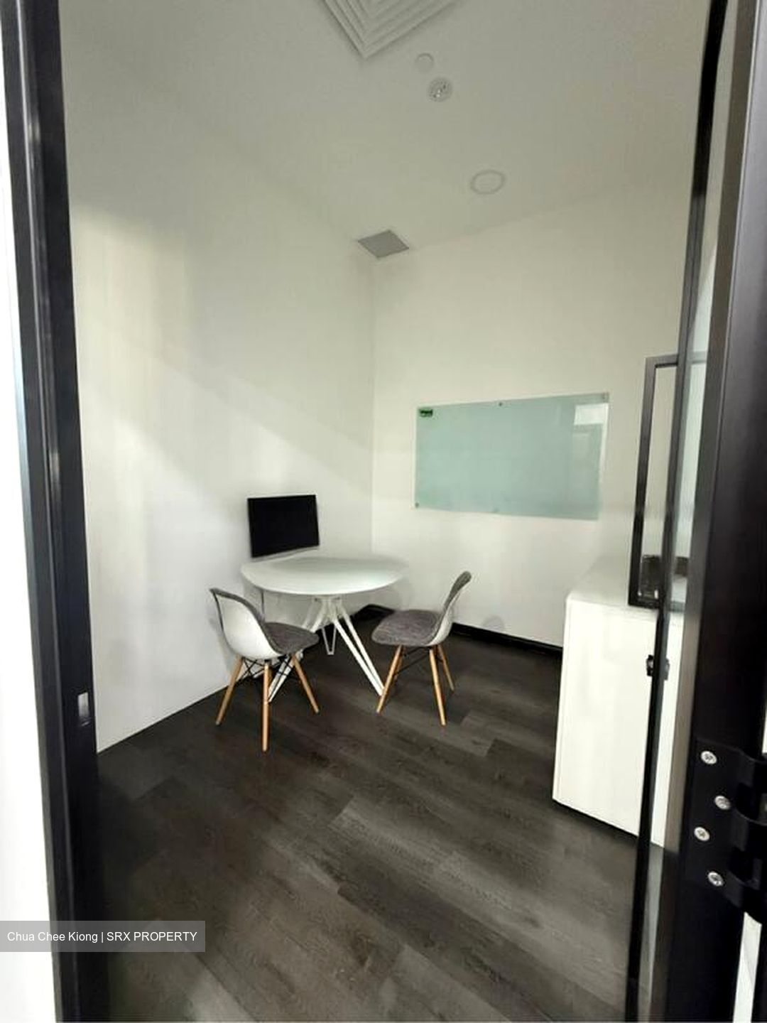 Aperia (D12), Office #460979211
